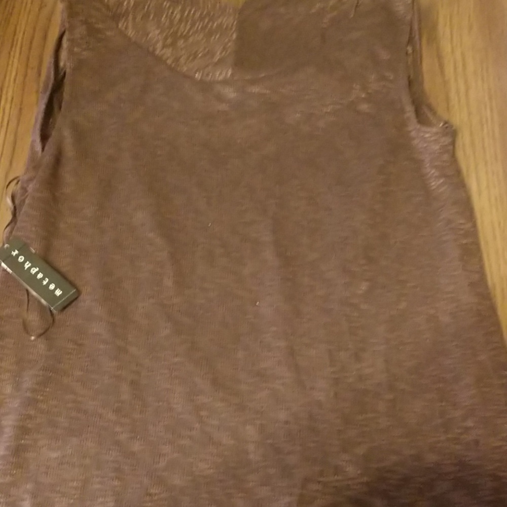 Sweater - Picture 2 of 3